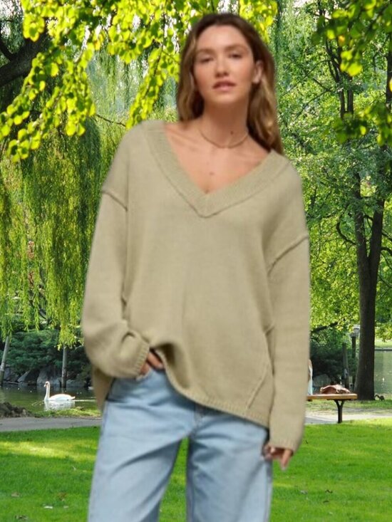 American Eagle Outfitters Sweaters - NEW!!! AMERICAN EAGLE GREEN V- NECK OVERSIZED SWEATER - SIZE L